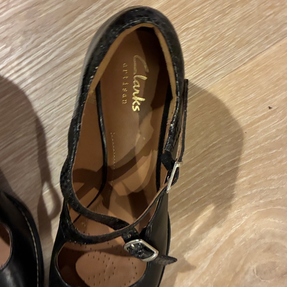 Clarks Black Mary Jane Heels - Picture 4 of 6